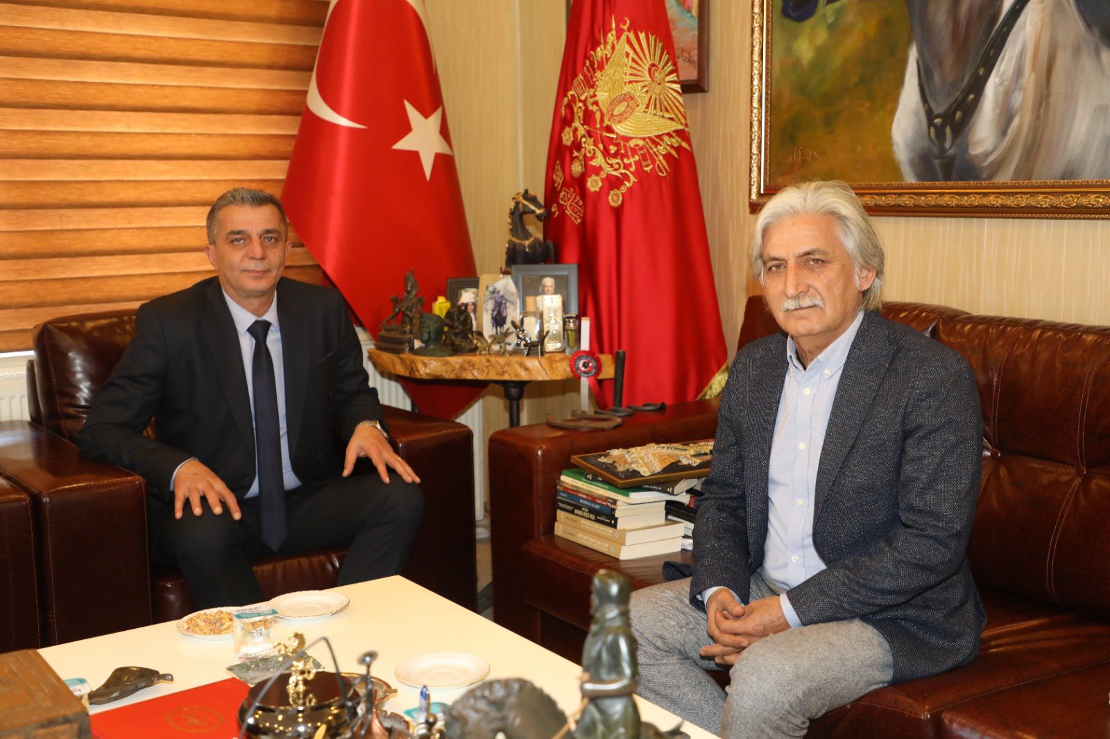 603073624 1316284807198808 3647856950979828272 N