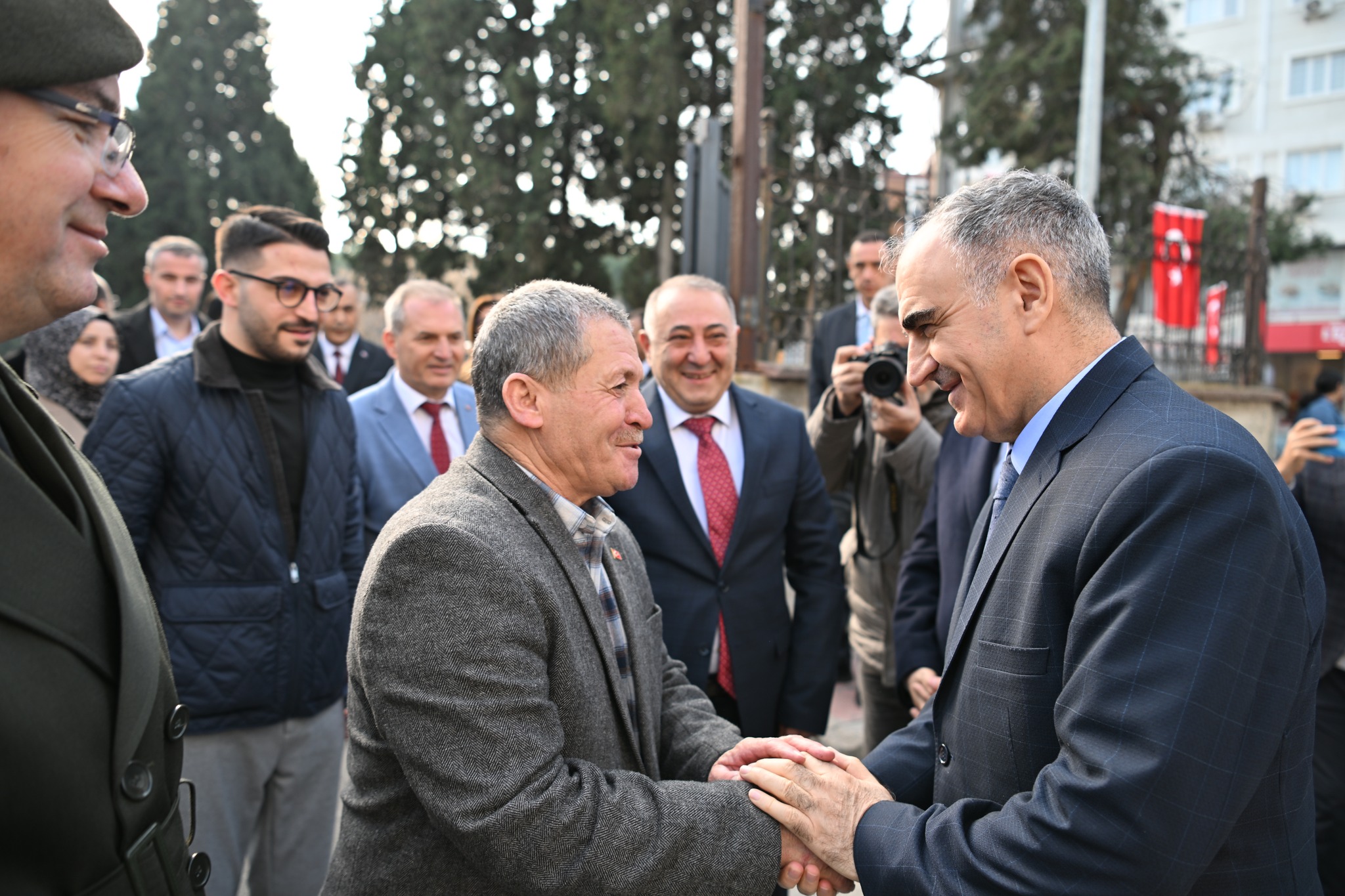 Manisa Valisi Özkan, Şehit Enis Budak için düzenlenen mevlide Katıldı-.1.