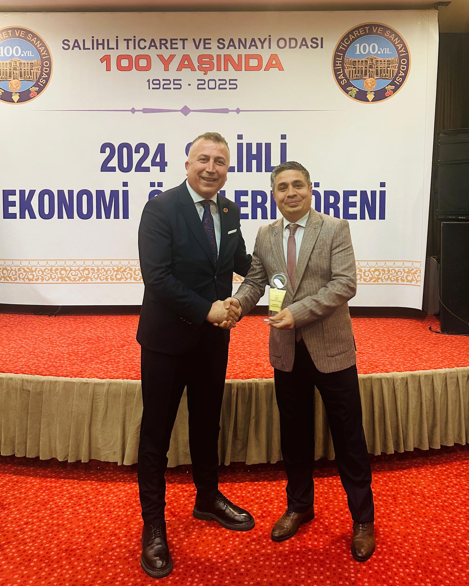 605068932 122297724962199706 1716933262849259118 N