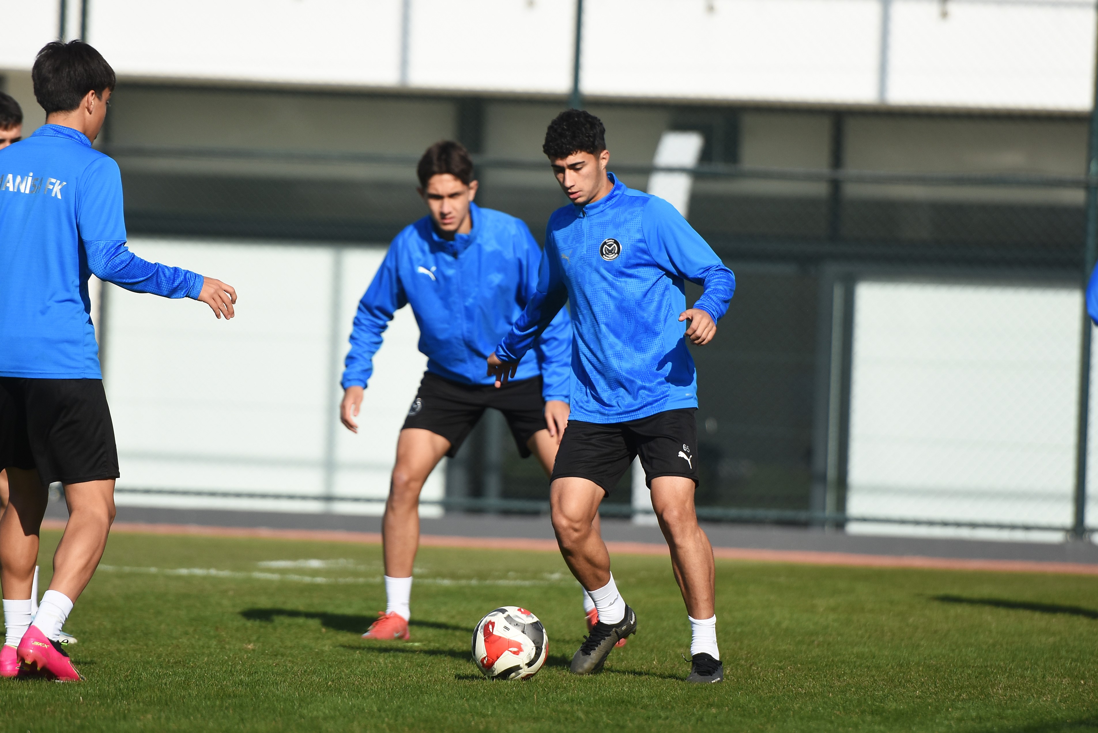 Manisa FK galibiyet serisini sürdürmek istiyor-.1