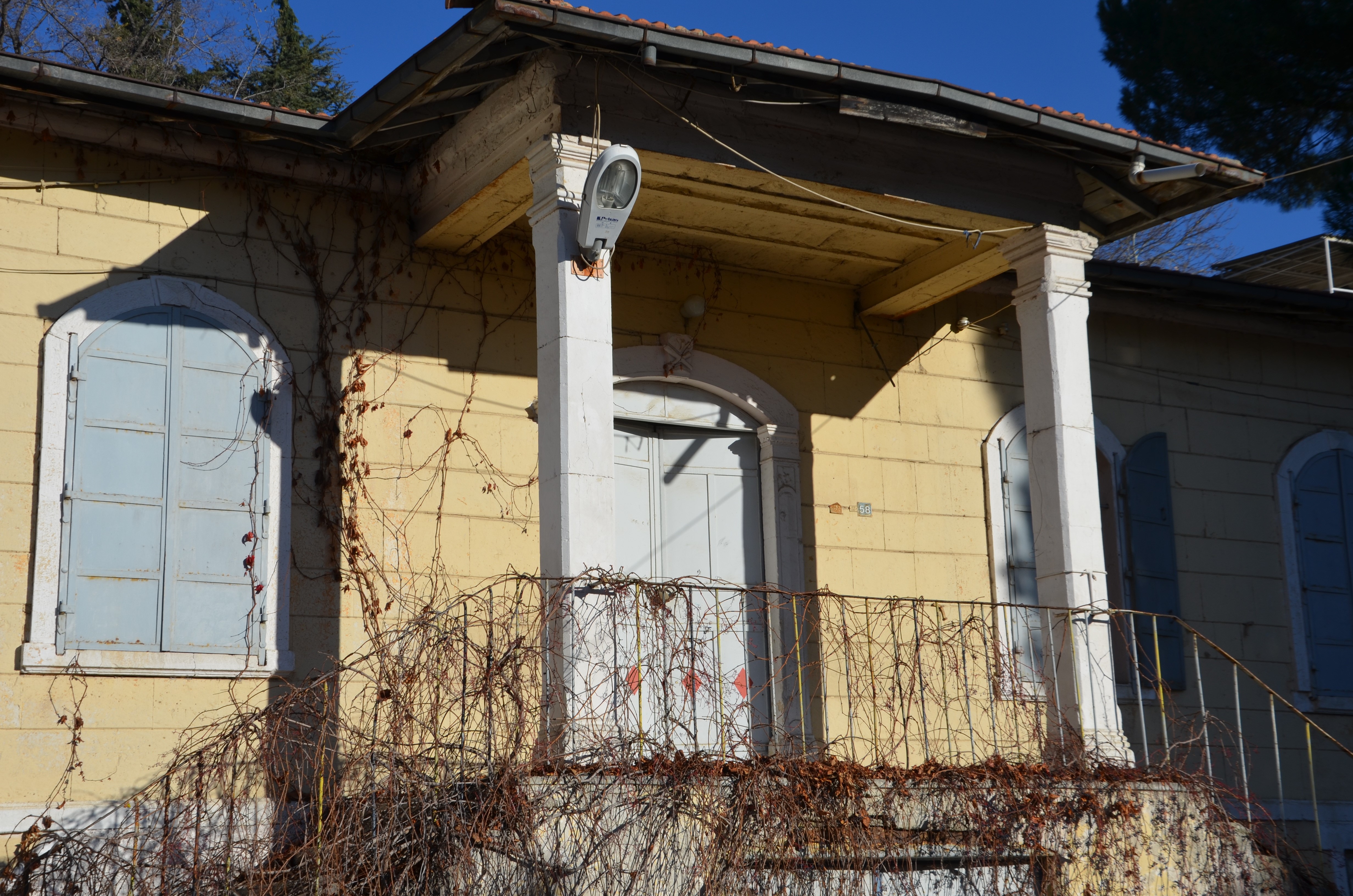 Manisa'da tarihi okul halı müzesi oluyor-.2.
