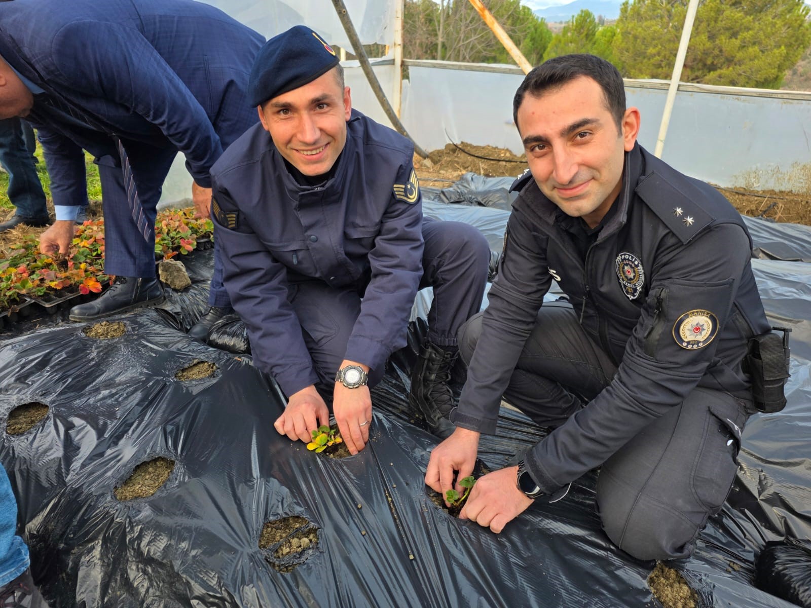 Manisa'da örnek proje: Sevgimizi Seramızda Büyütüyoruz-.1.