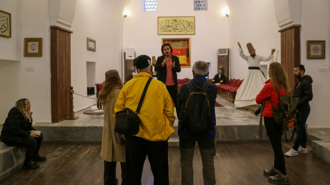 İzmirli Fotoğrafçılar Manisa’nın Tarihini Kadrajladı .1