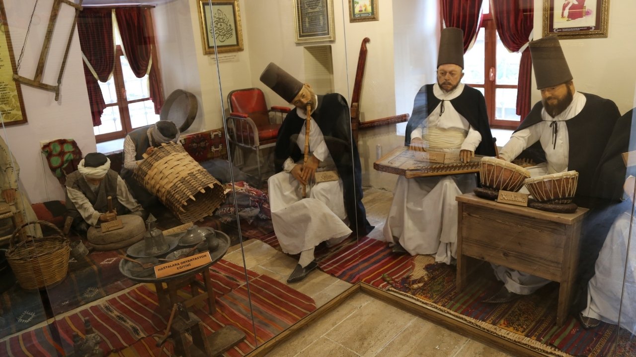 İzmirli Fotoğrafçılar Manisa’nın Tarihini Kadrajladı .2