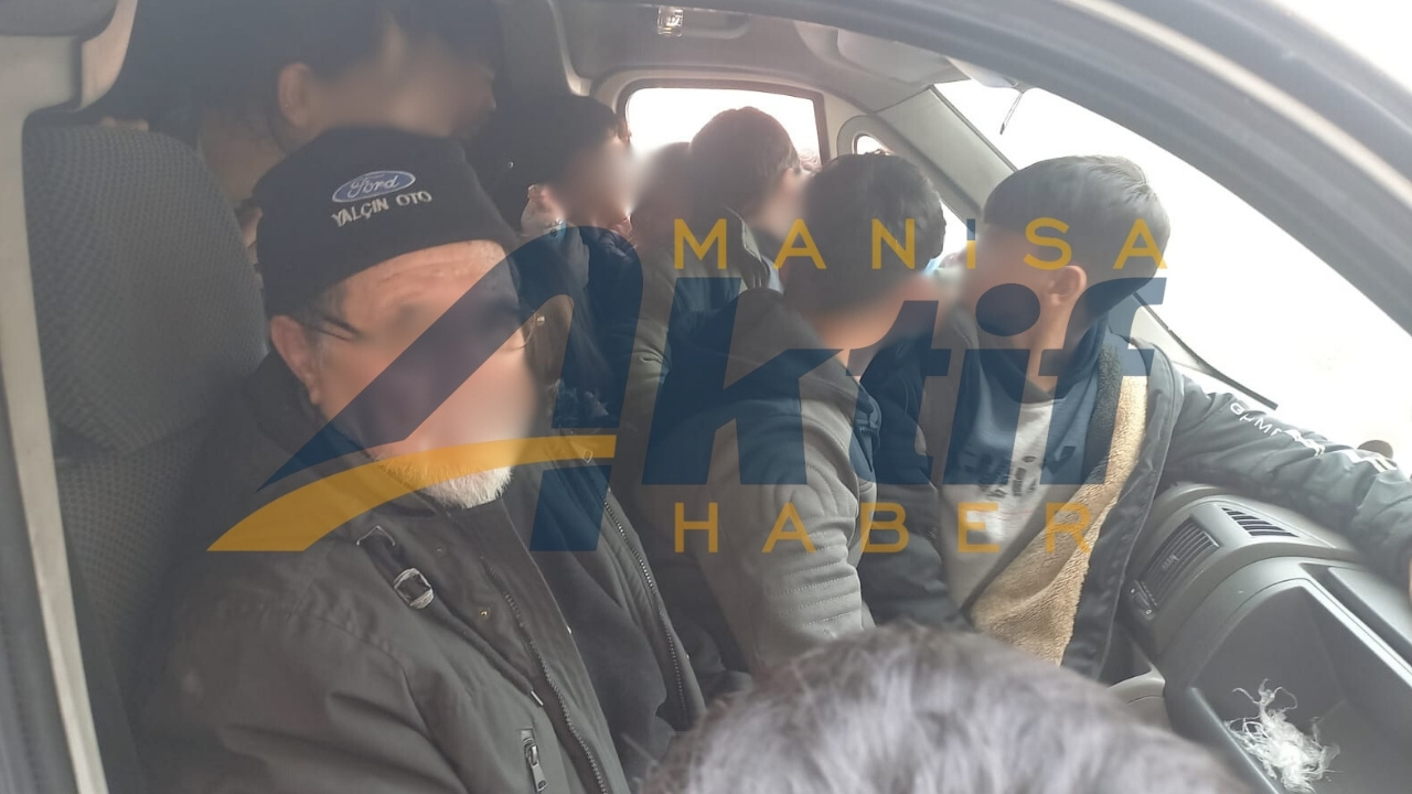 Manisa’da Nefes Kesen Kovalamaca 3 Kişilik Minibüsten 35 Kişi Çıktı! Ç.6