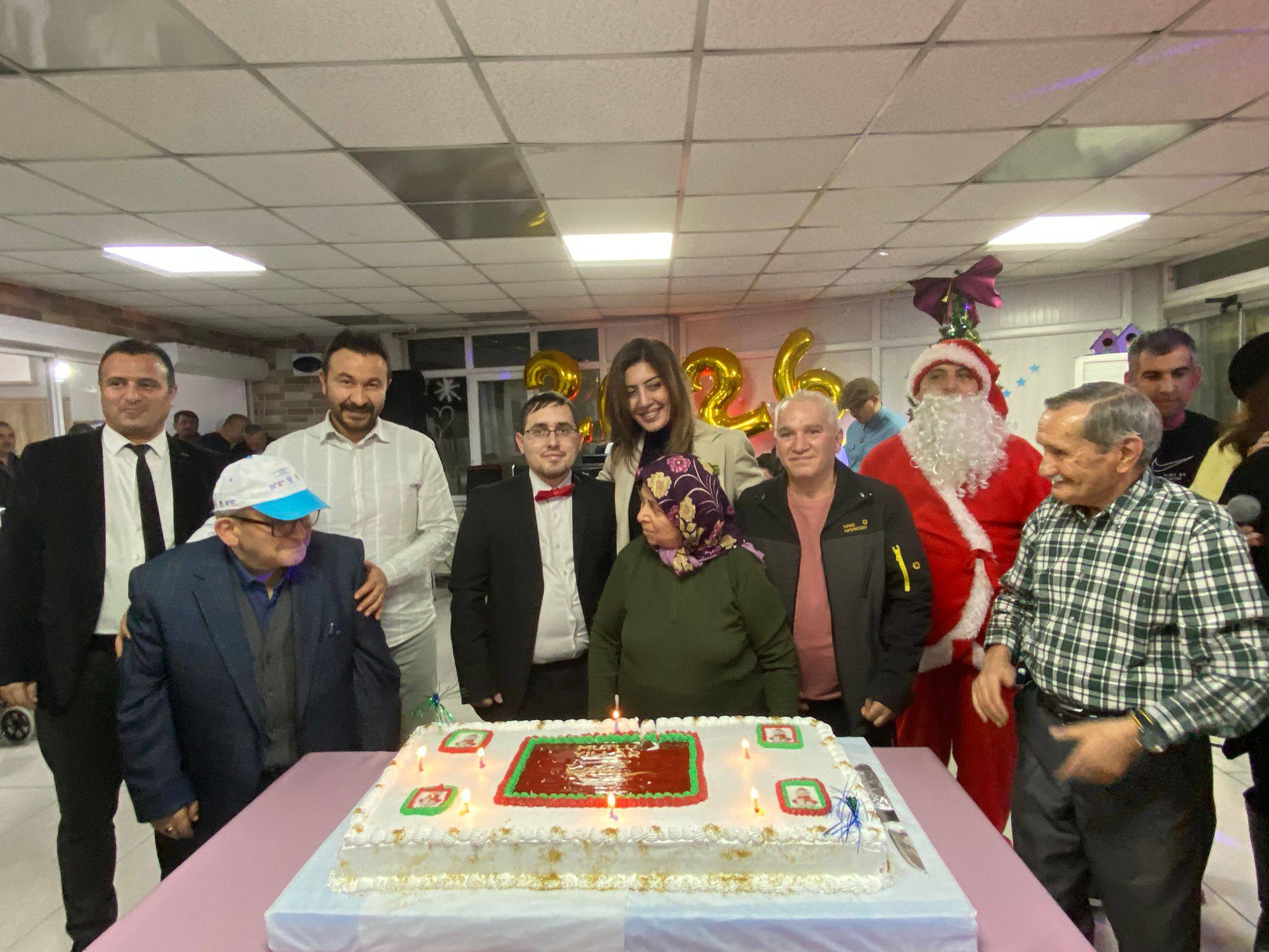 608172367 1304243001740037 8750781536870119696 N