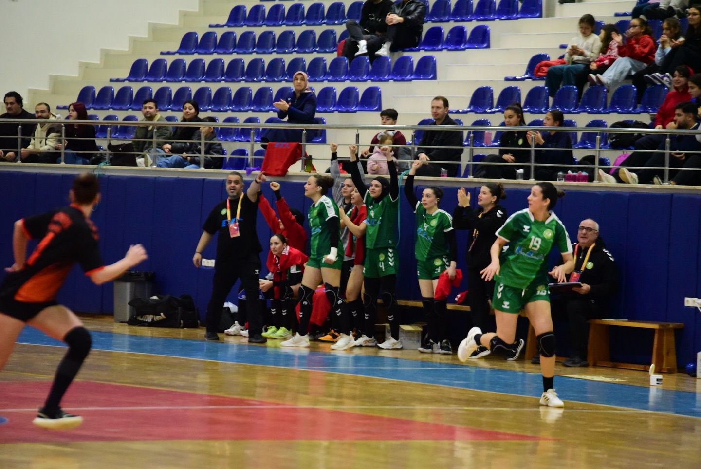 Manisa BBSK'nın başarılı kadınları 9'da 9 yaptı-3.3