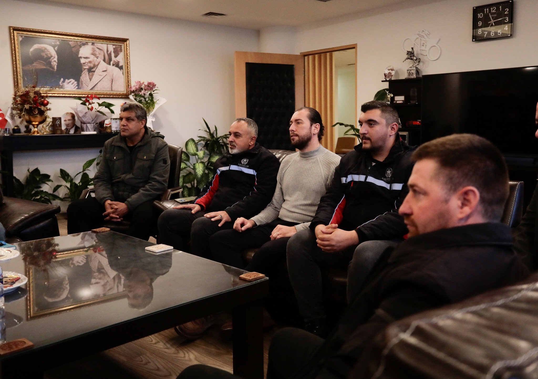 Akhisar Belediyesi'nde en düşük işçi maaşı belli oldu-.2.1