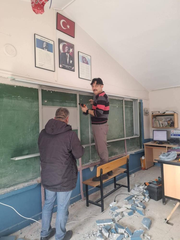 Sarıgöl'de eğitime teknolojik destek!-1