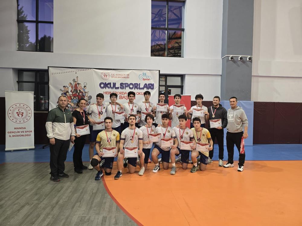 Manisa’da Okul Sporları Voleybol Heyecanı Tamamlandı-1