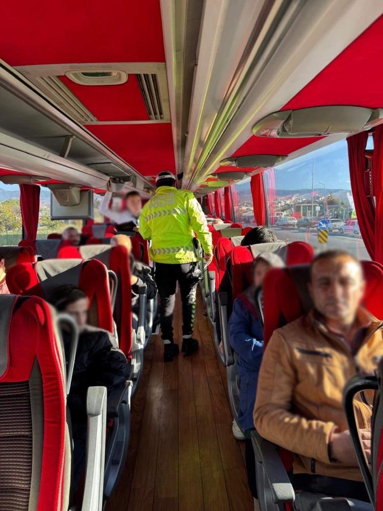 Manisa'da yolcu otobüslerine sıkı denetim!