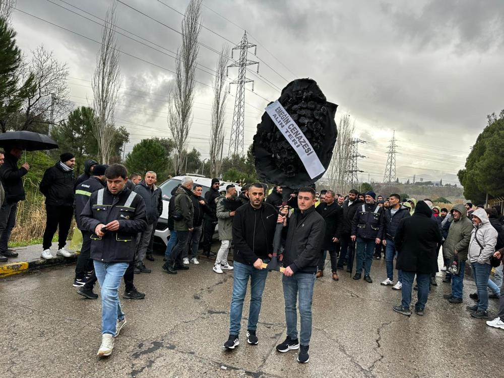 TORKU'ya siyah tabutlu eylem-1