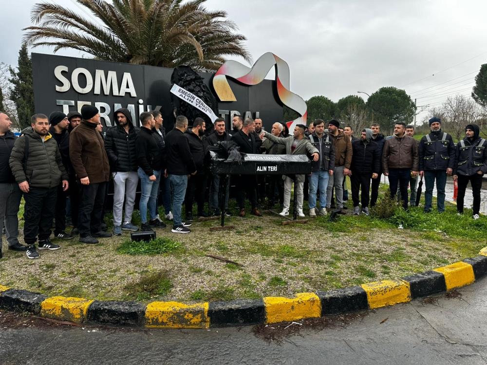 TORKU'ya siyah tabutlu eylem