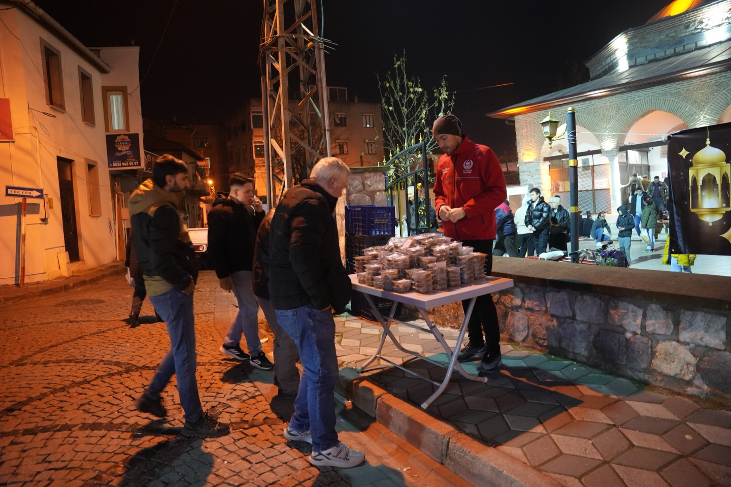 Akhisar Sıcak Helva (1)