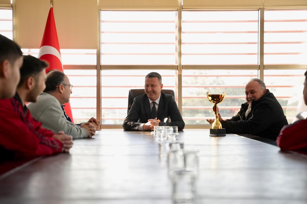 Akhisar’ın Şampiyonlarından Başkan Kayserili’ye Ziyaret-1