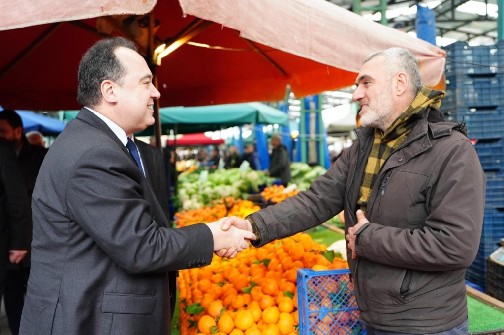 Başkan Dutlulu Pazarcı Esnafıyla Sahada Buluştu (1)