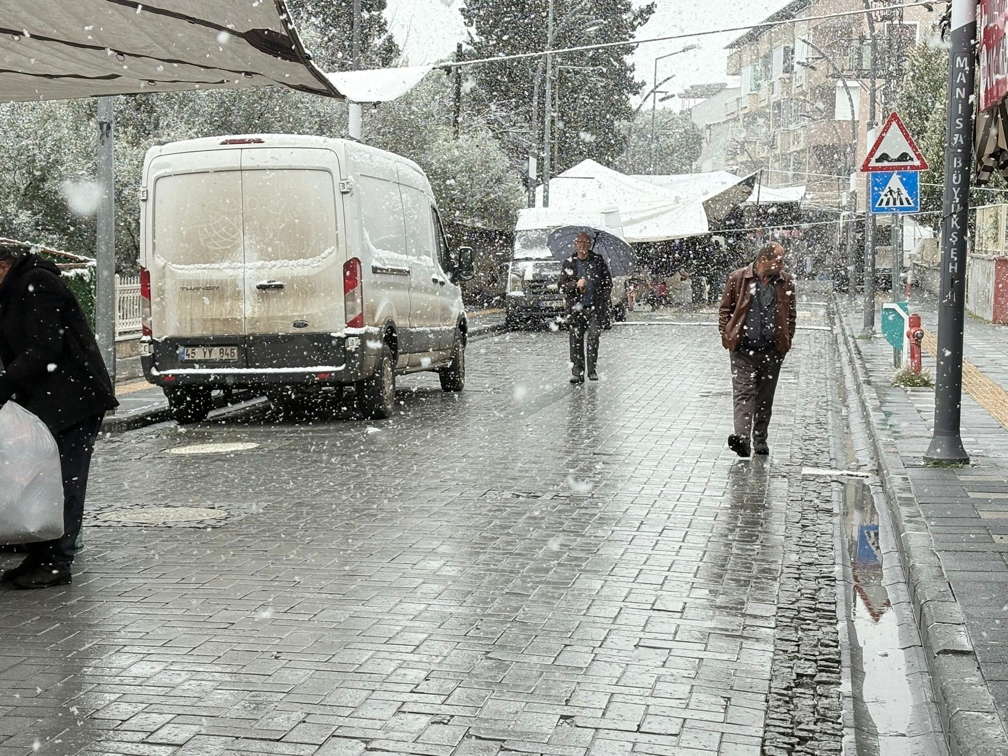 Gördes Kar Yağışı (1)