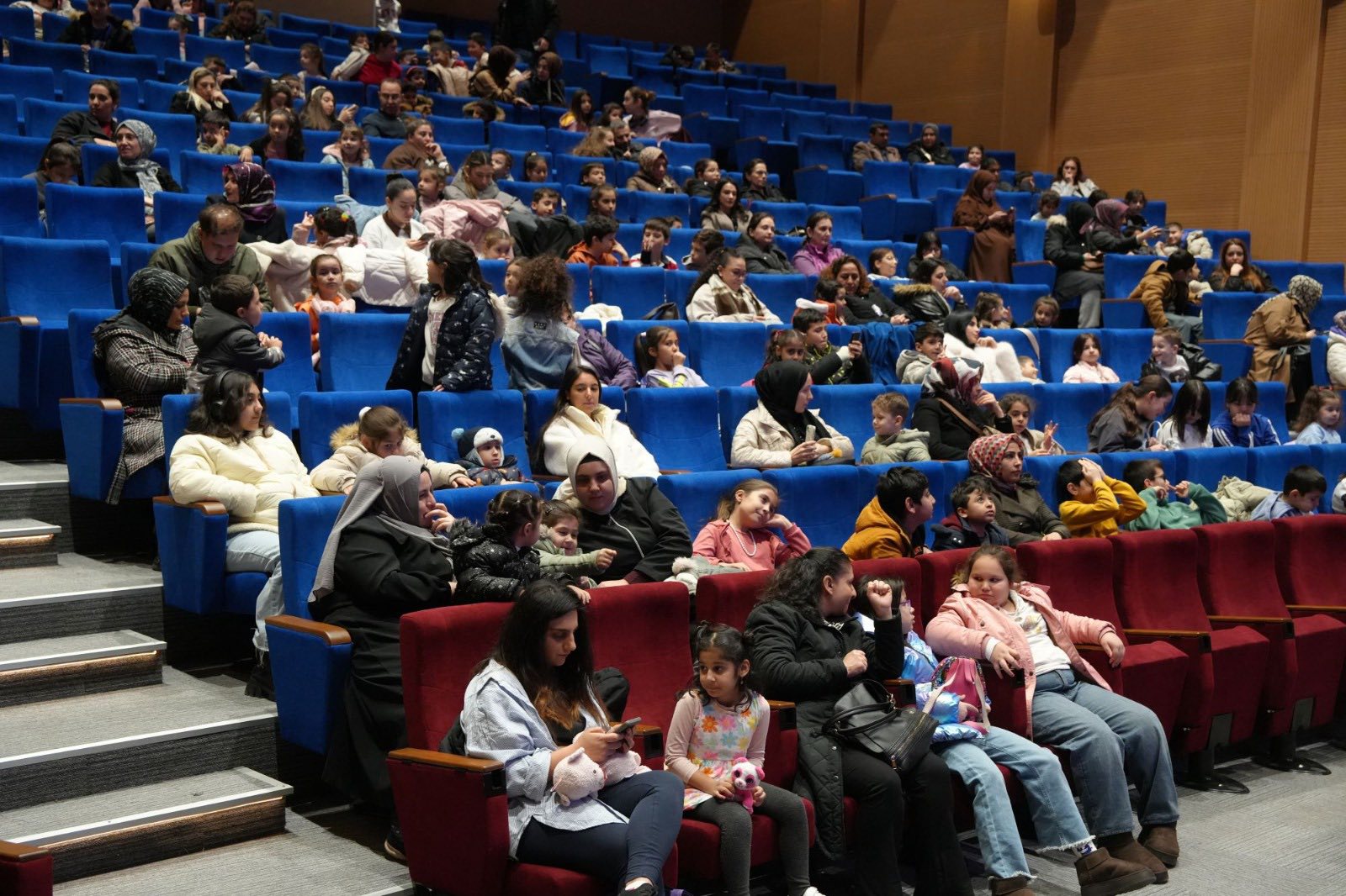 Kaçak Fil Animazston (1)