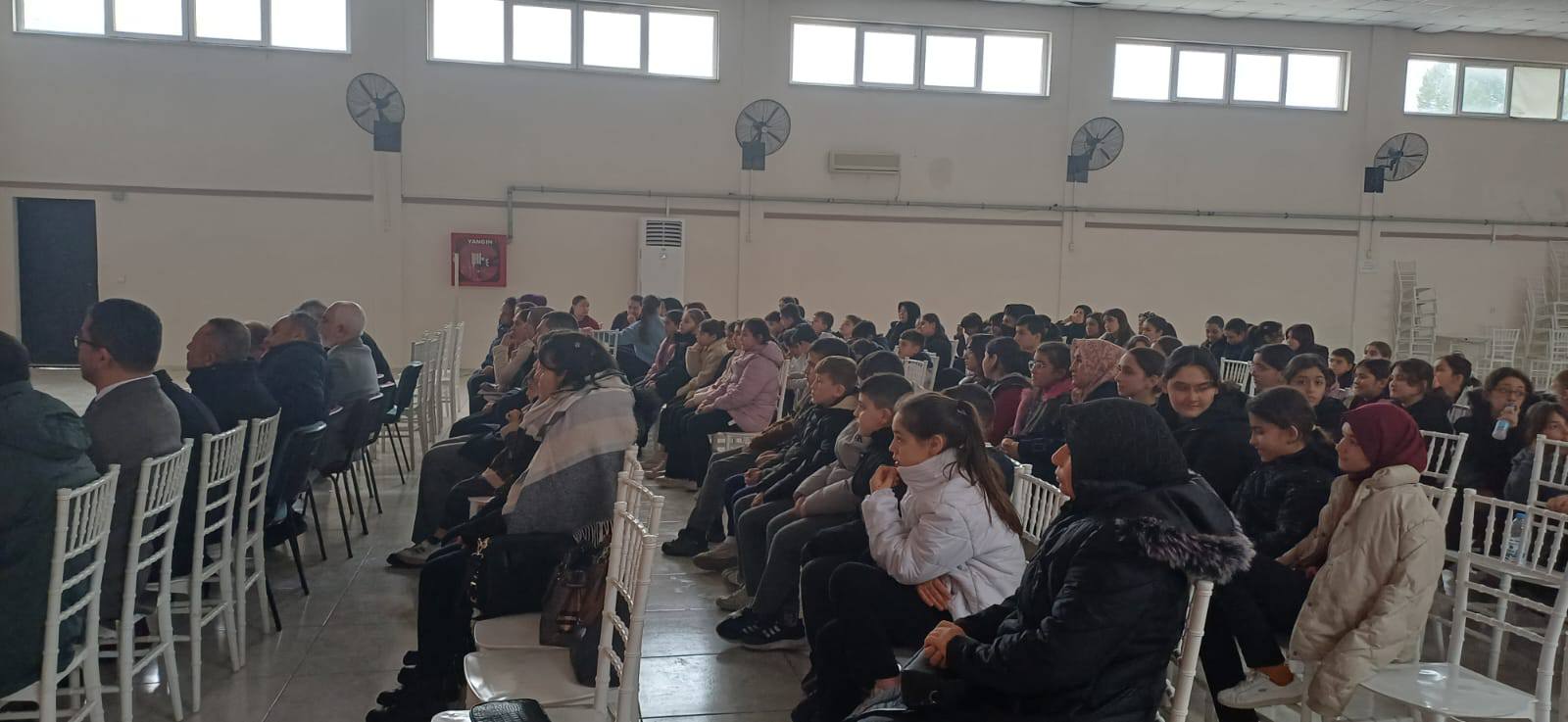 Kırkağaç’ta Siyer I Nebi Bilgi Yarışması Büyük İlgi Gördü (3)