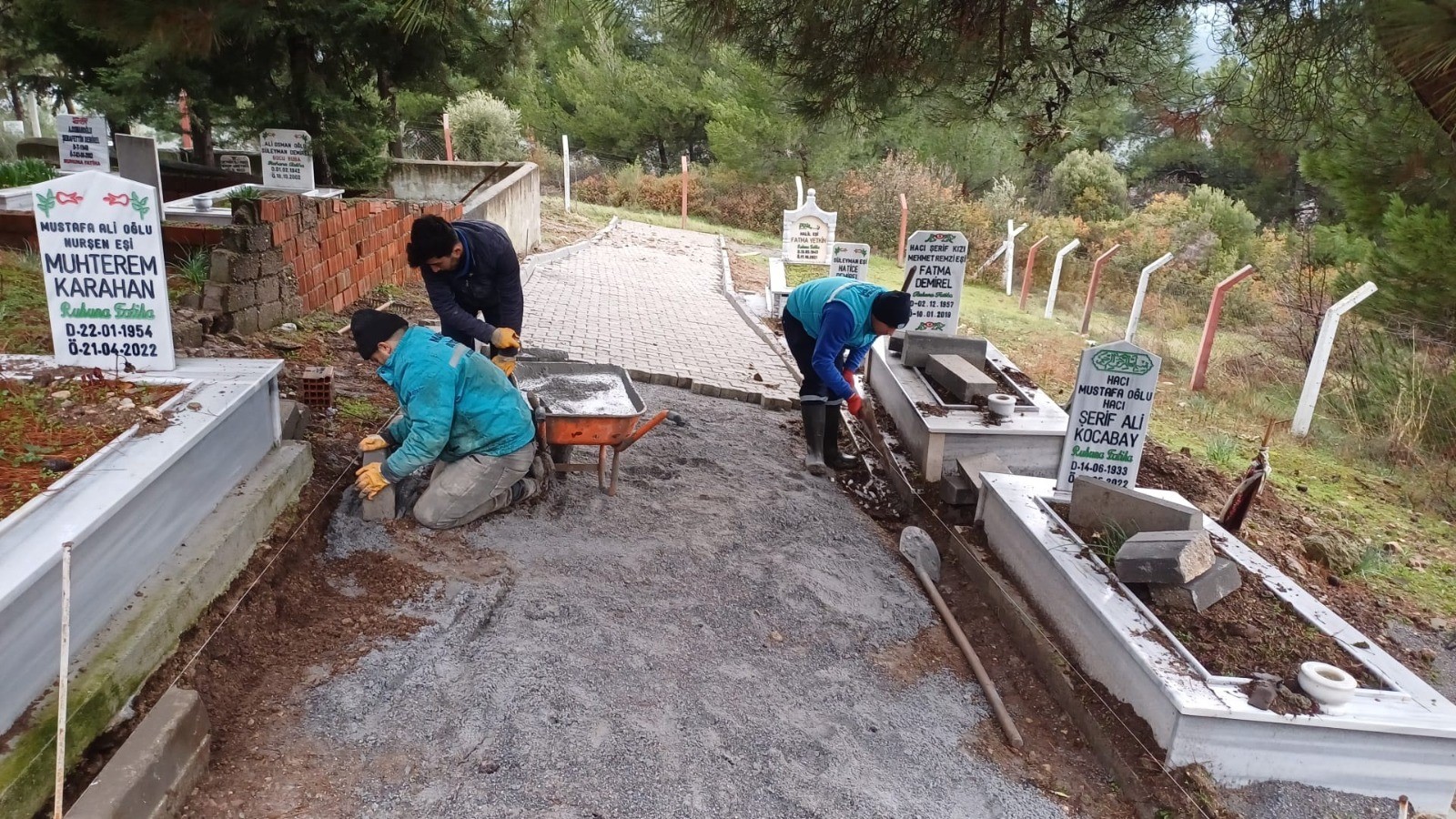 Manisa Büyükşehir Belediyesi Mezar (1)