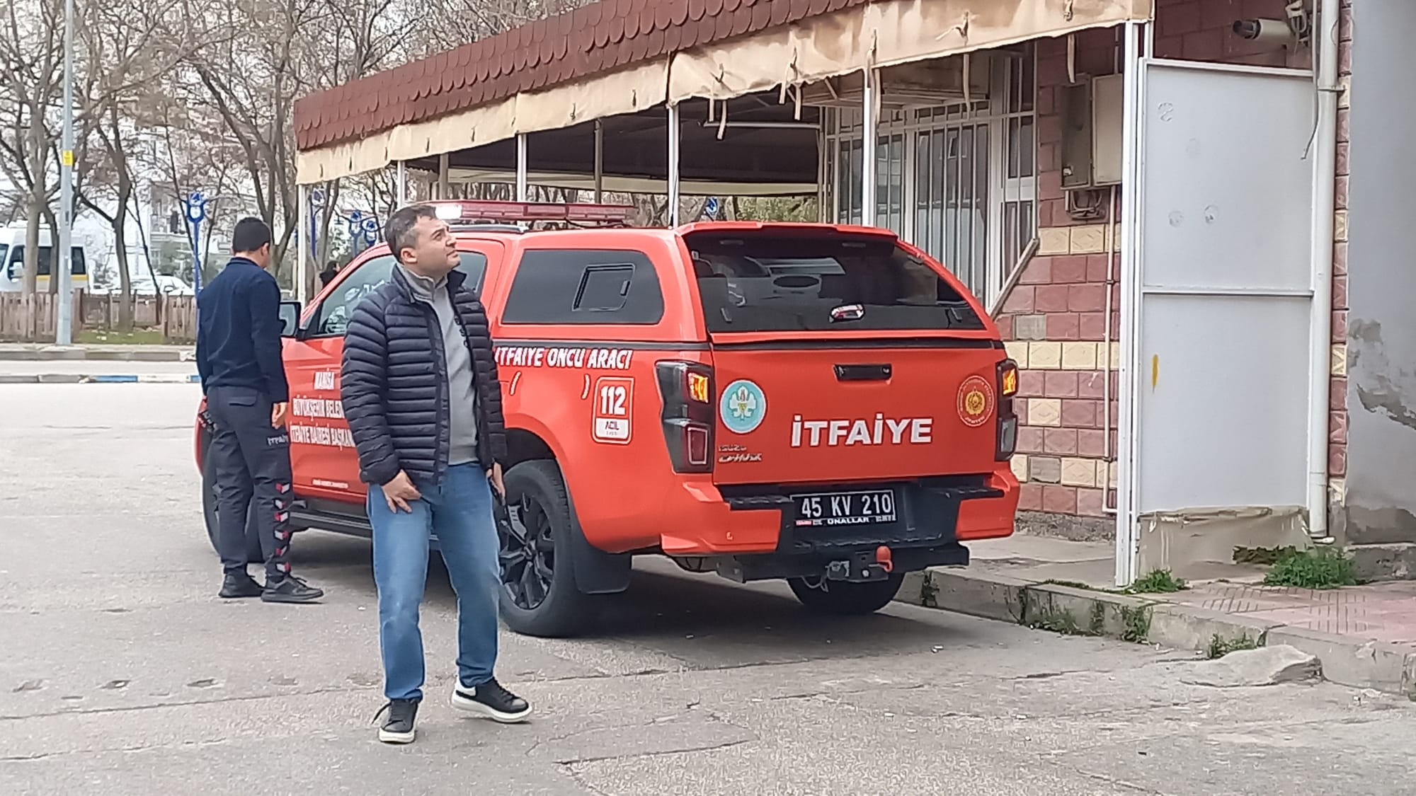 ​Manisada Çatı Uçtu İhbarı Hareketli Dakikalar Yaşattı (8)