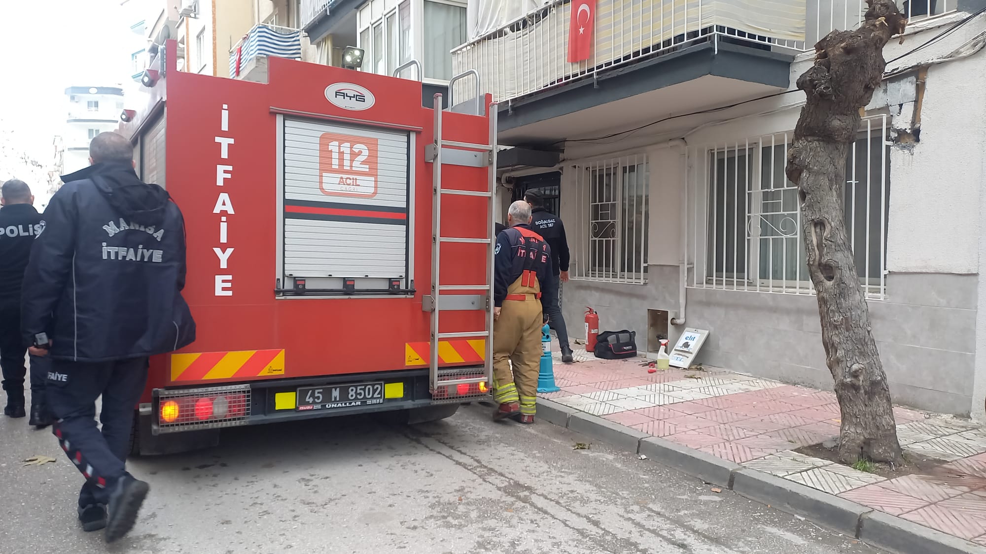 ​Manisada Doğalgaz Paniği Ekipler Seferber Oldu (4)
