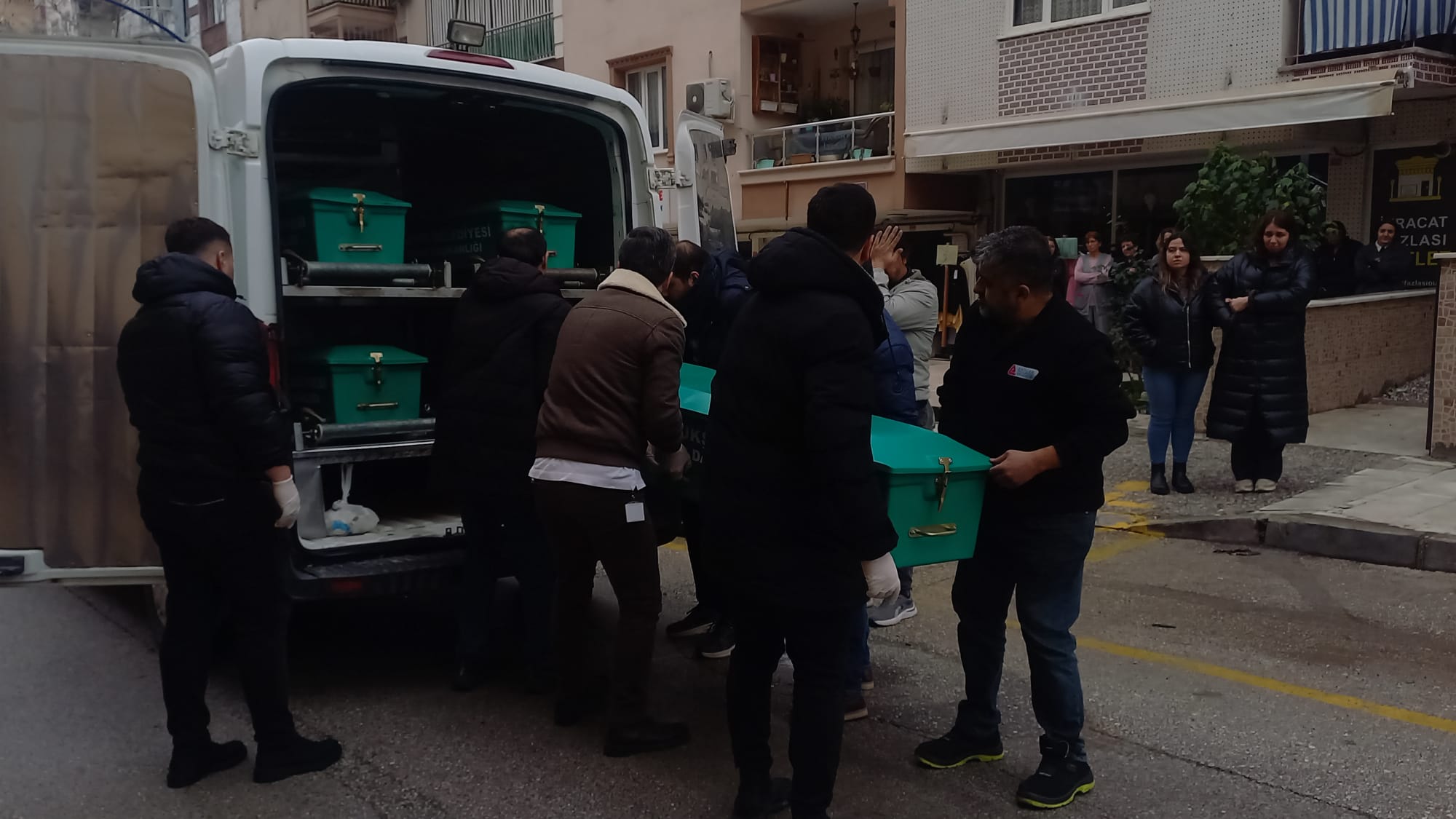 Manisa'da Iki Gündür Haber Alınamayan Kişi Evinde Ölü Bulundu (1)