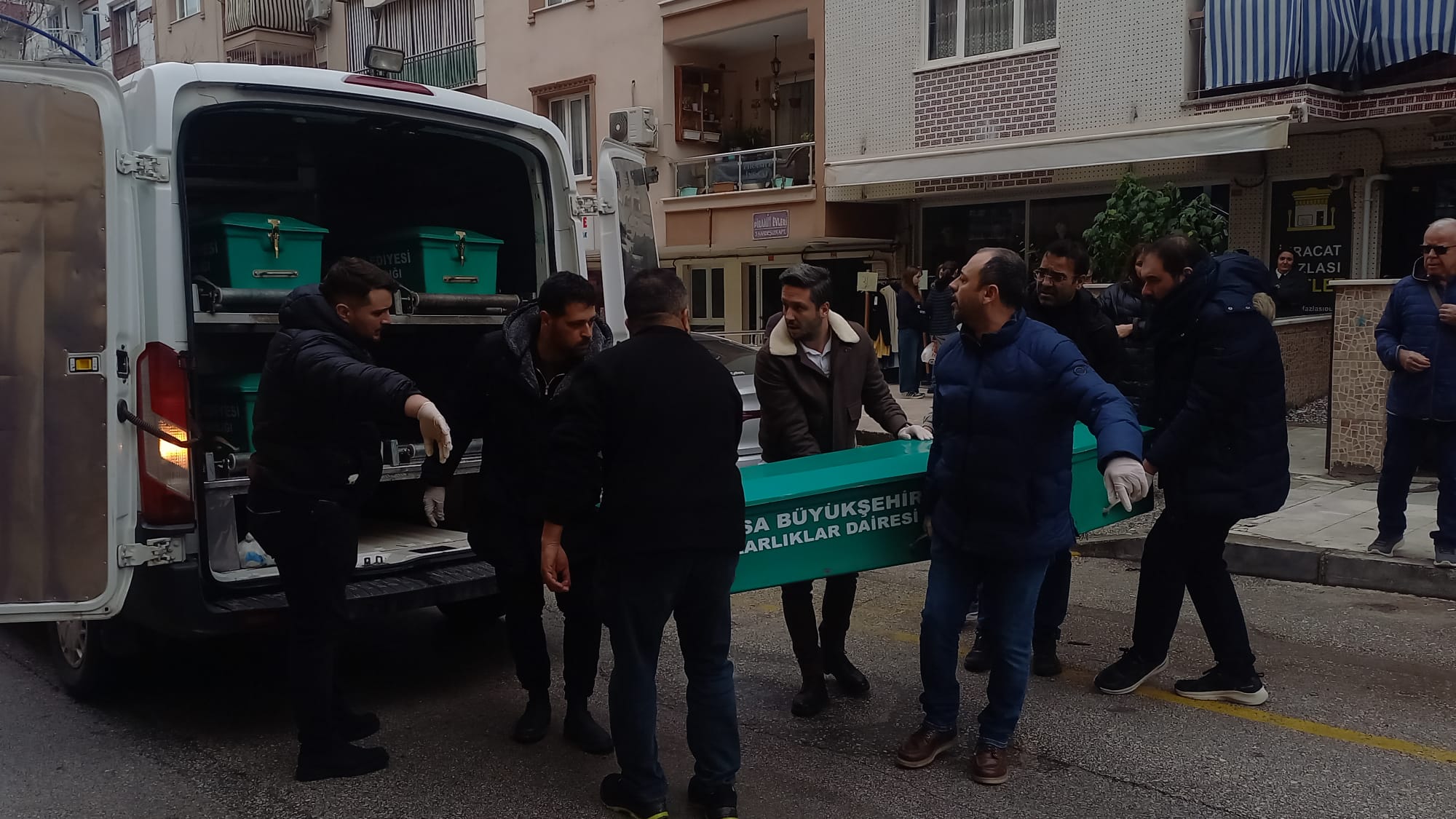 Manisa'da Iki Gündür Haber Alınamayan Kişi Evinde Ölü Bulundu (5)