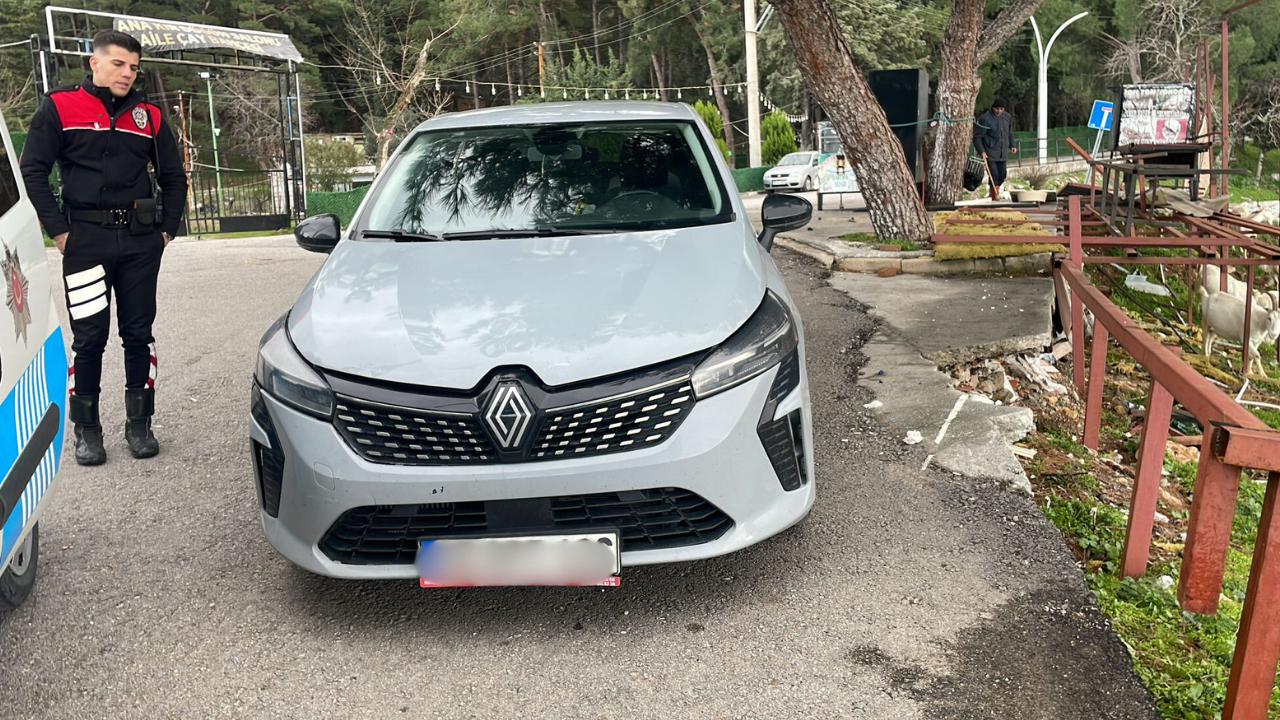 Manisa'da Sahte Altın Dolandırıcılarına Suçüstü Araçtan Uyuşturucu Çıktı!