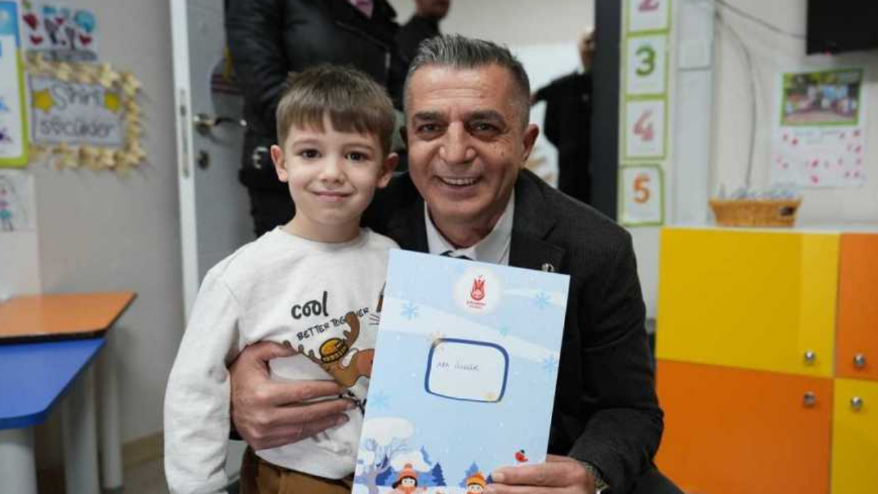 Miniklerin Karne Heyecanına Başkan Şimşek Ortak Oldu (1)