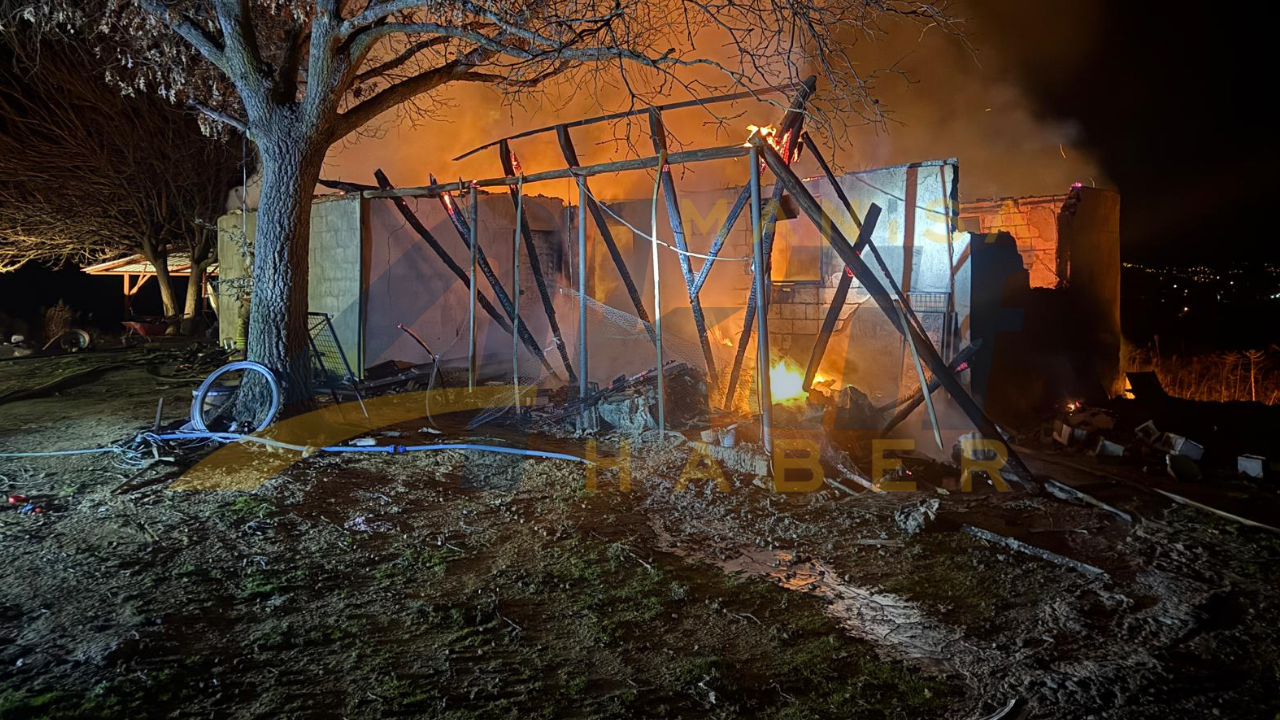 Sarigöl'de Bağ Evi̇nde Yangin-2