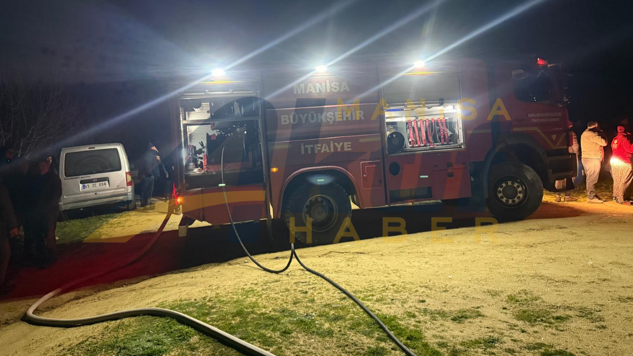 Sarigöl'de Bağ Evi̇nde Yangin (5)