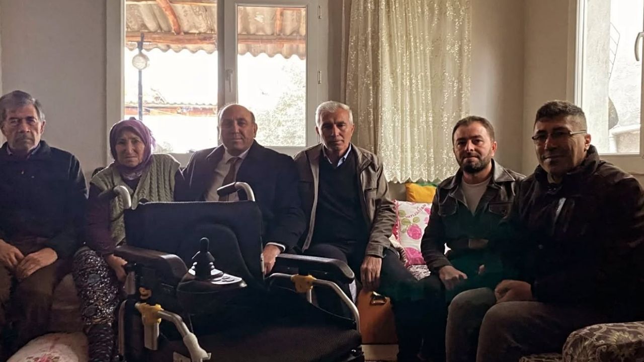 Tahsin Akdeniz Akulü Sandalye Desteği (1)