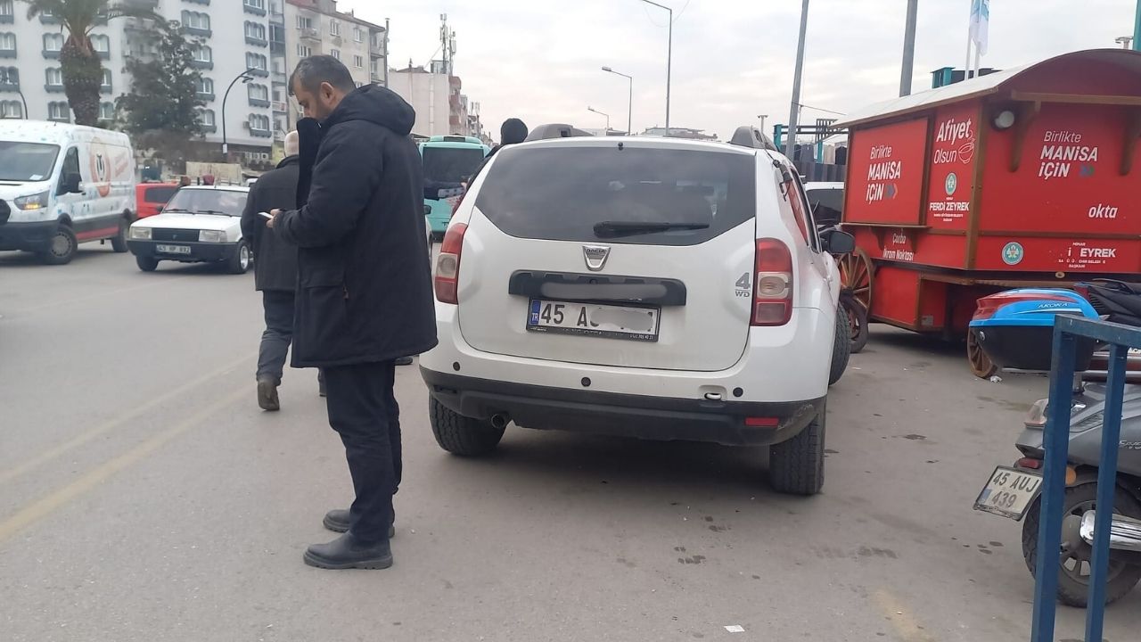 Tırnakçılık Yapan 2 Kadın Yakalandı (2)