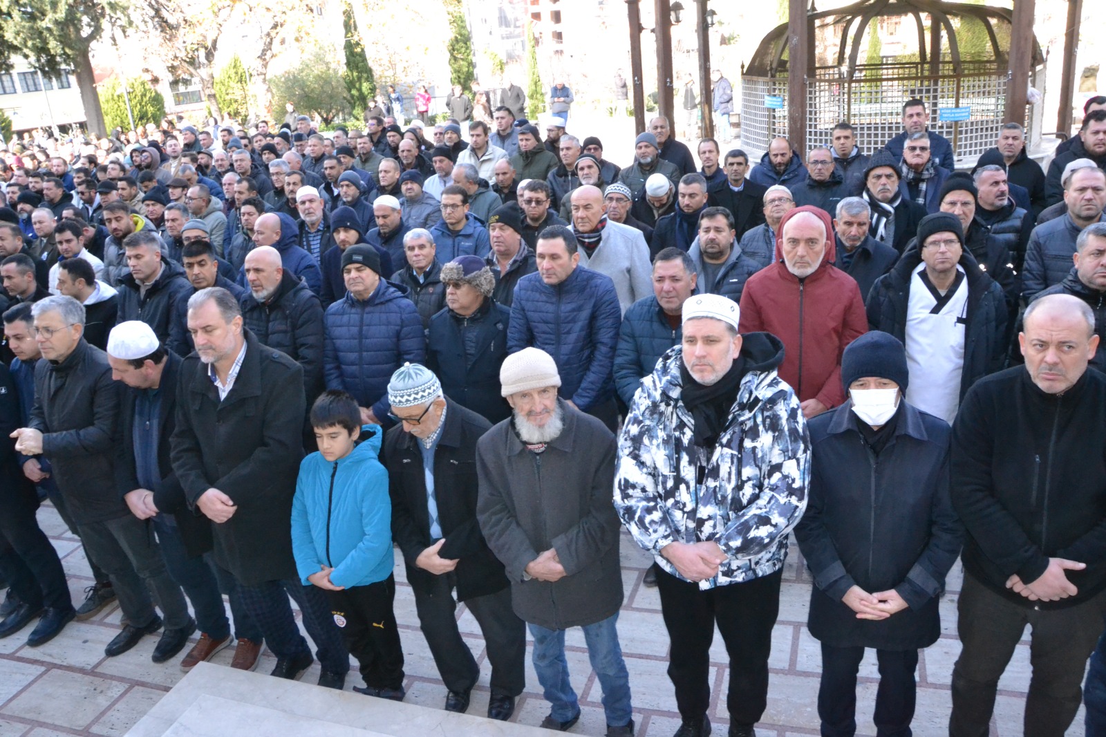 Manisa'da siyasette dünyasında iki acı kayıp birden-.4.1