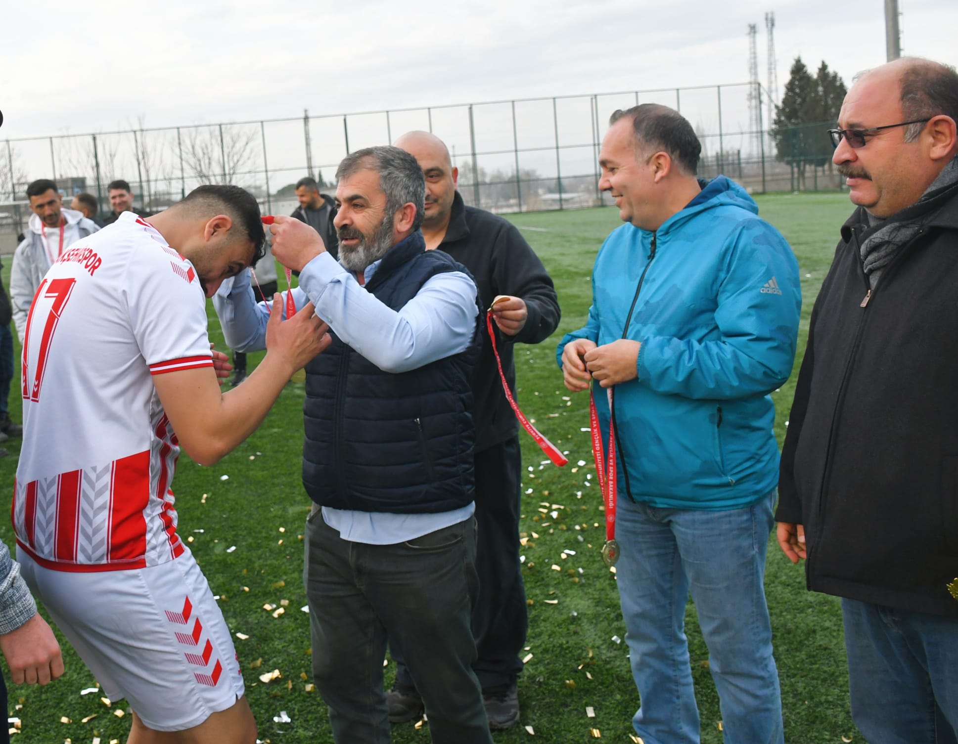 Manisa Başakşehirspor şampiyonluk kupasına kavuştu-.2.