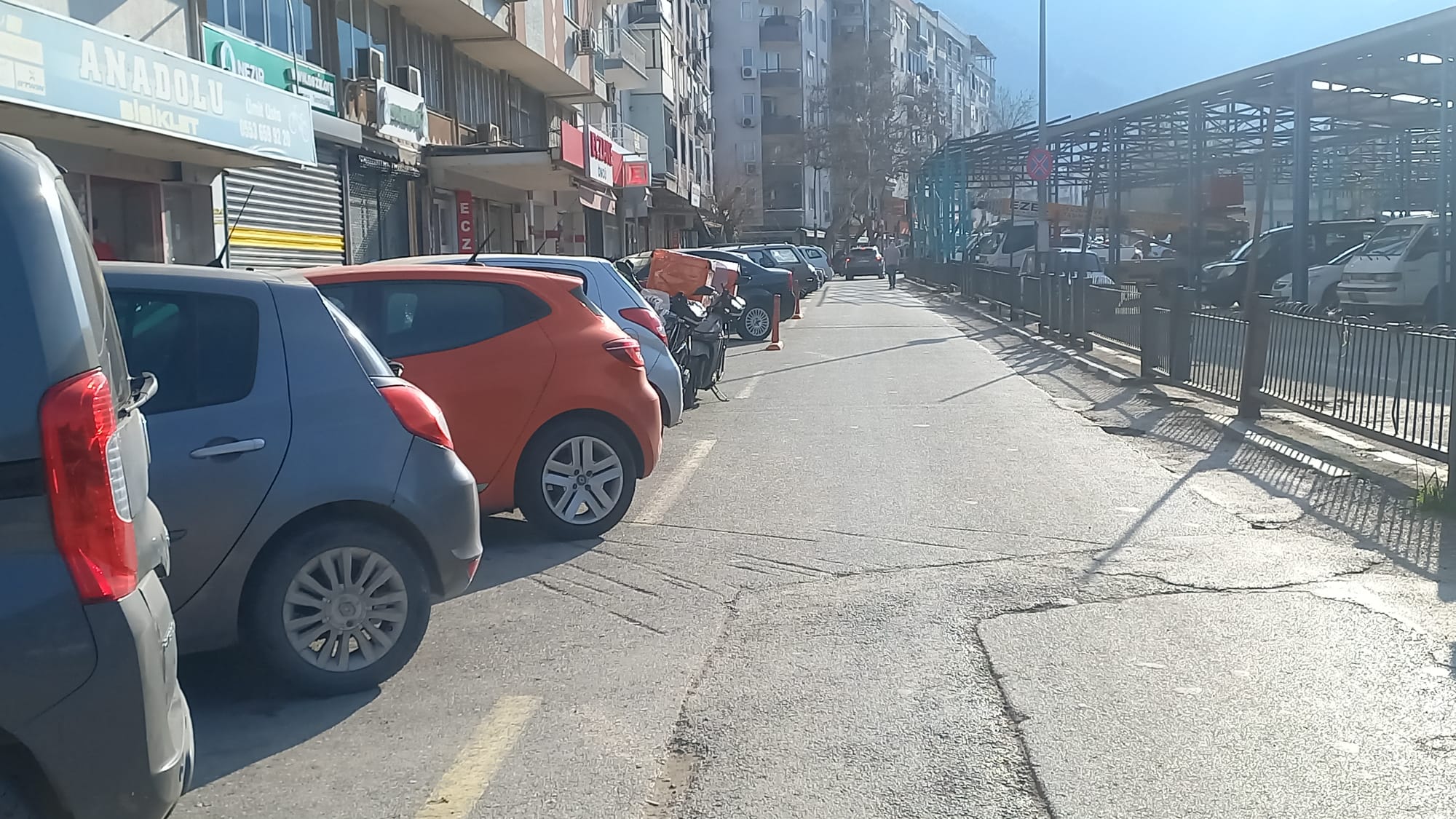 ​Yanı Başında Bin Araçlık Konfor, Sokakta Kaos (6)