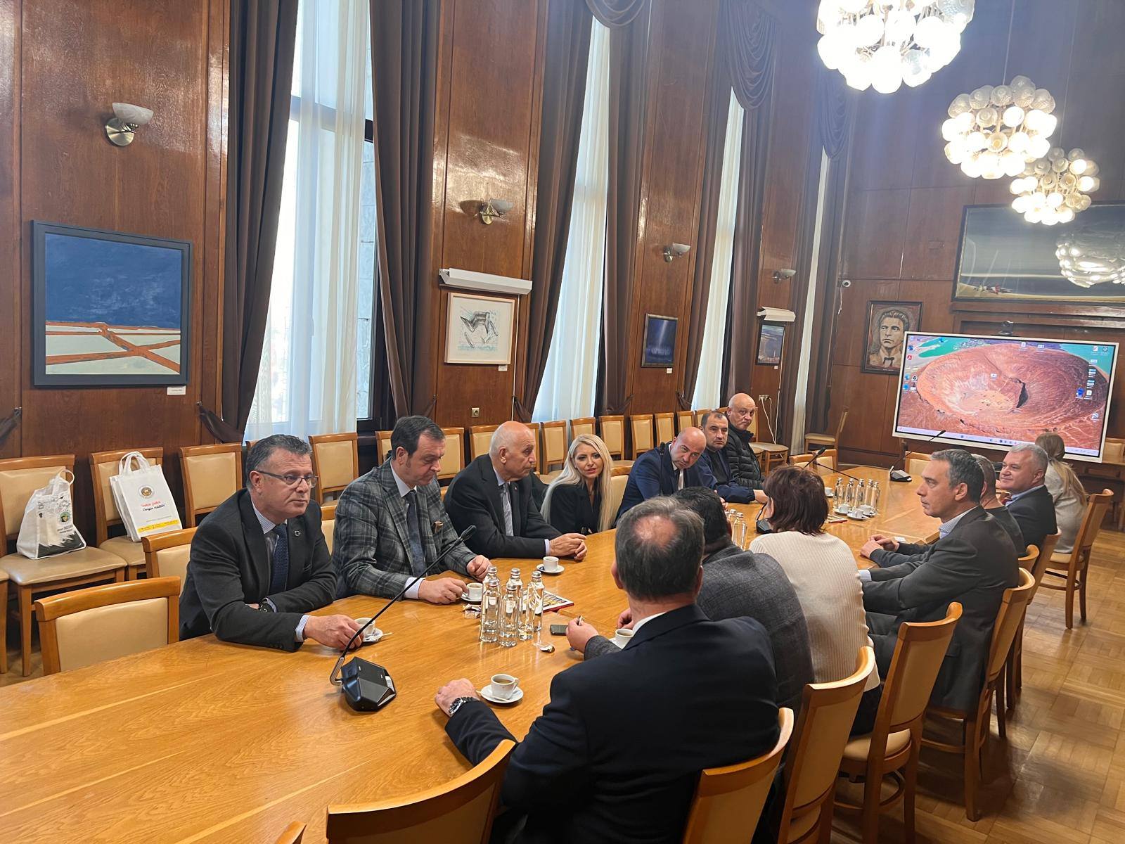 622816868 1460530985429700 8378446443372632525 N