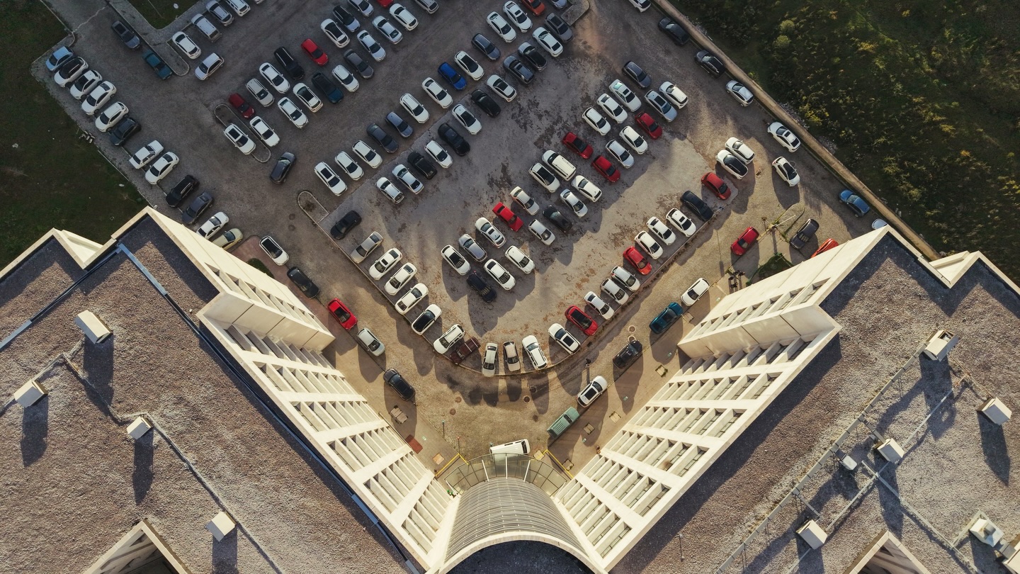 Manisa'nın ilçesinde vatandaşın otopark çilesi son buldu!-1