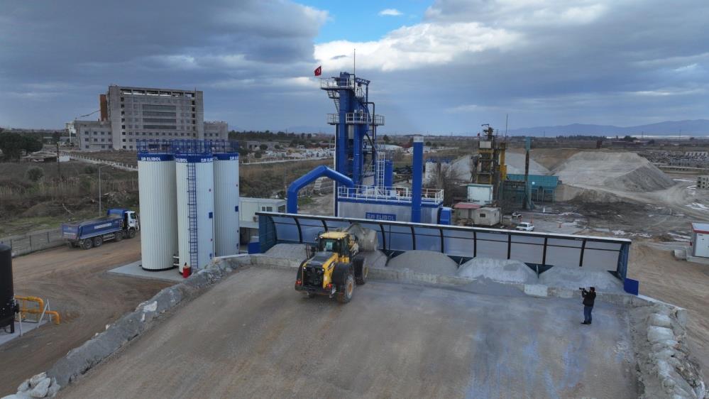 Manisa'da asfalt seferberliği: Hedef 120 bin ton