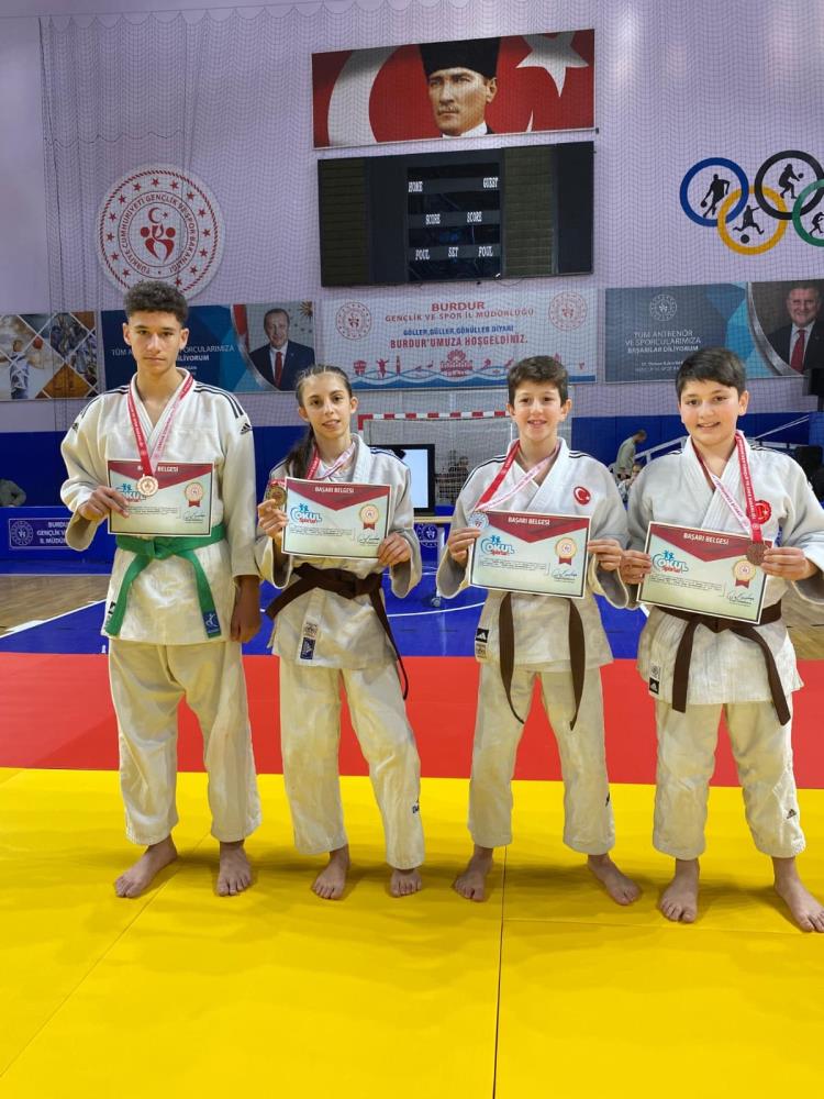 Manisalı sporculardan madalya şov!-1