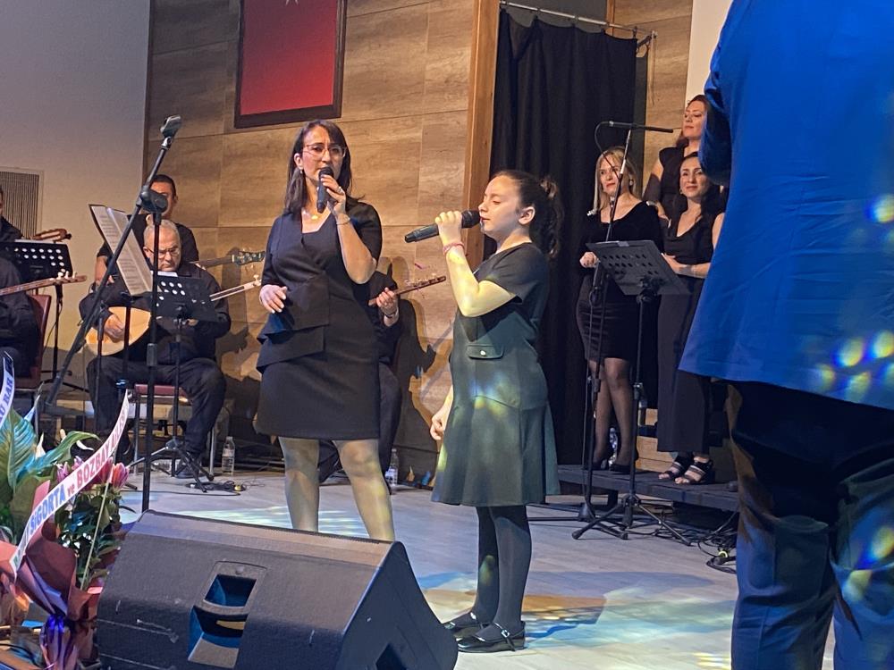 - Alaşehir Belediye Korosu'ndan unutulmaz gece