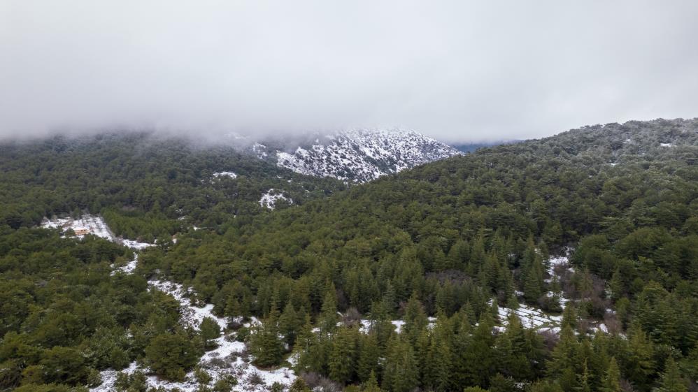Spil Dağı'nda yeni bir şelale oluştu!