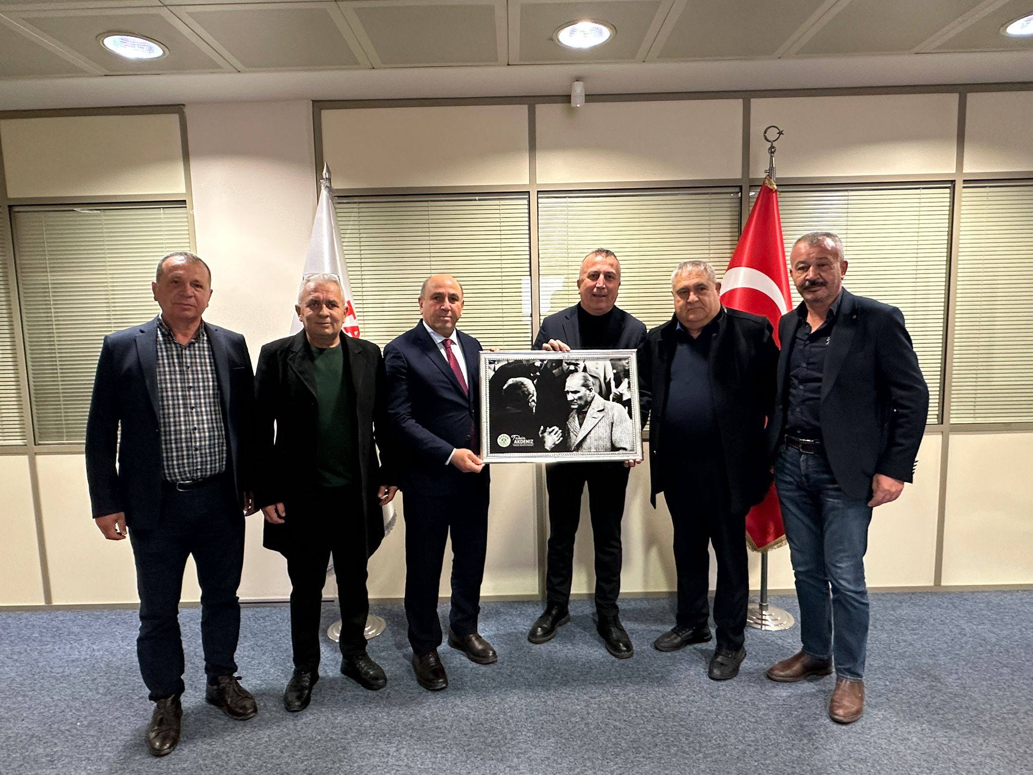 Başkan Akdeniz’den Tari̇ş Üzüm Birliği’ne Ziyaret (1)