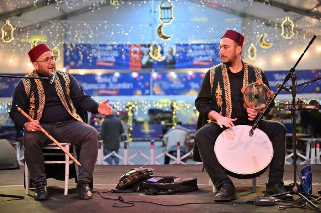 Binlerce Manisalı Iftar Sofrasında Buluştu! (4)