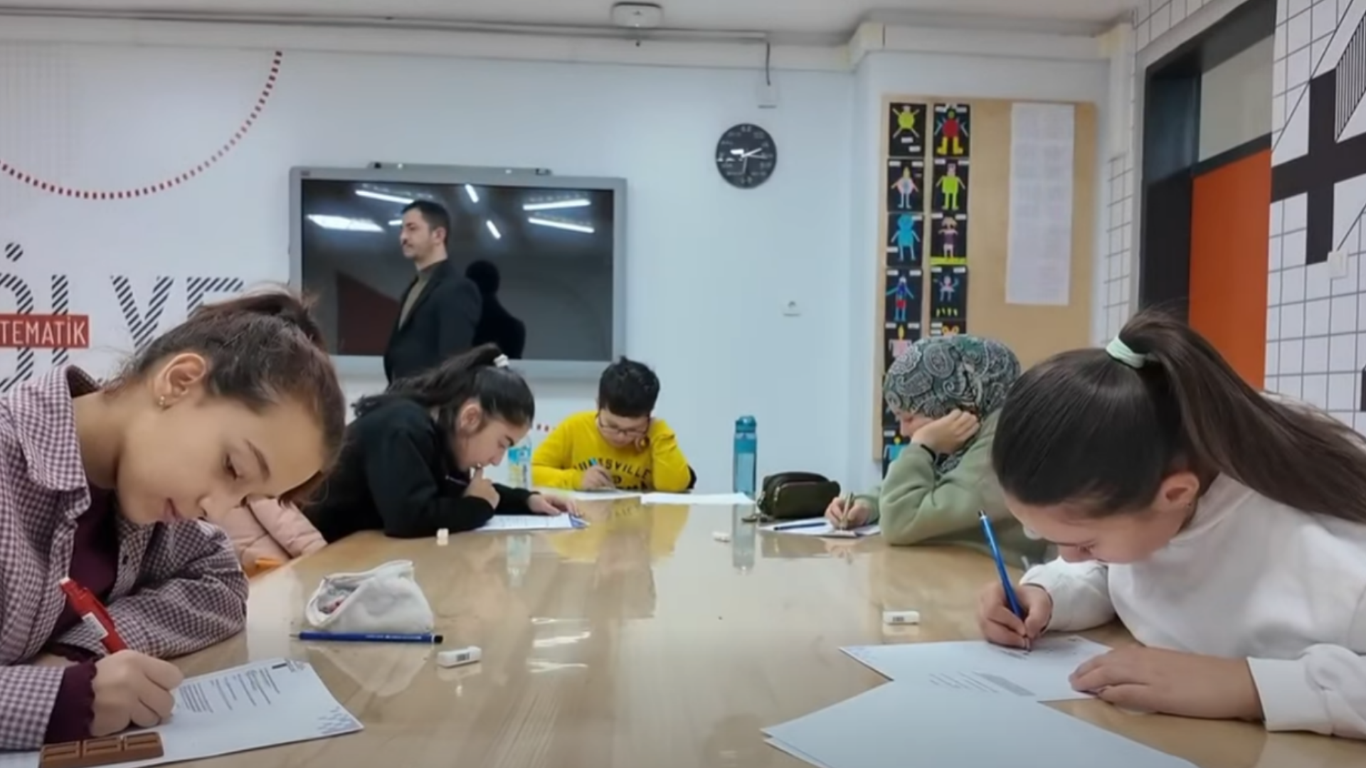 Demirci’de Gelecek Bilimle İnşa Ediliyor