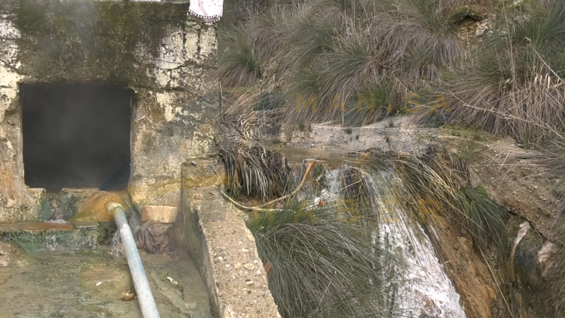 Dünyanın En Şifalı Sularından Biriydi, Şimdi Kaderine Terk Edildi! (4)