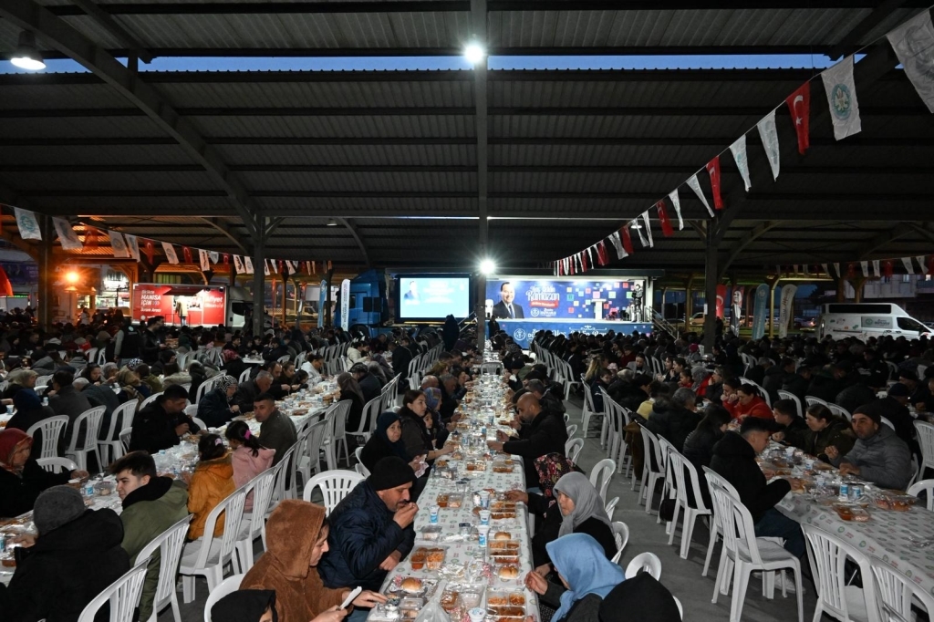 Gölmarmaralılar Iftar Sofrasında Bir Araya Geldi! (2)