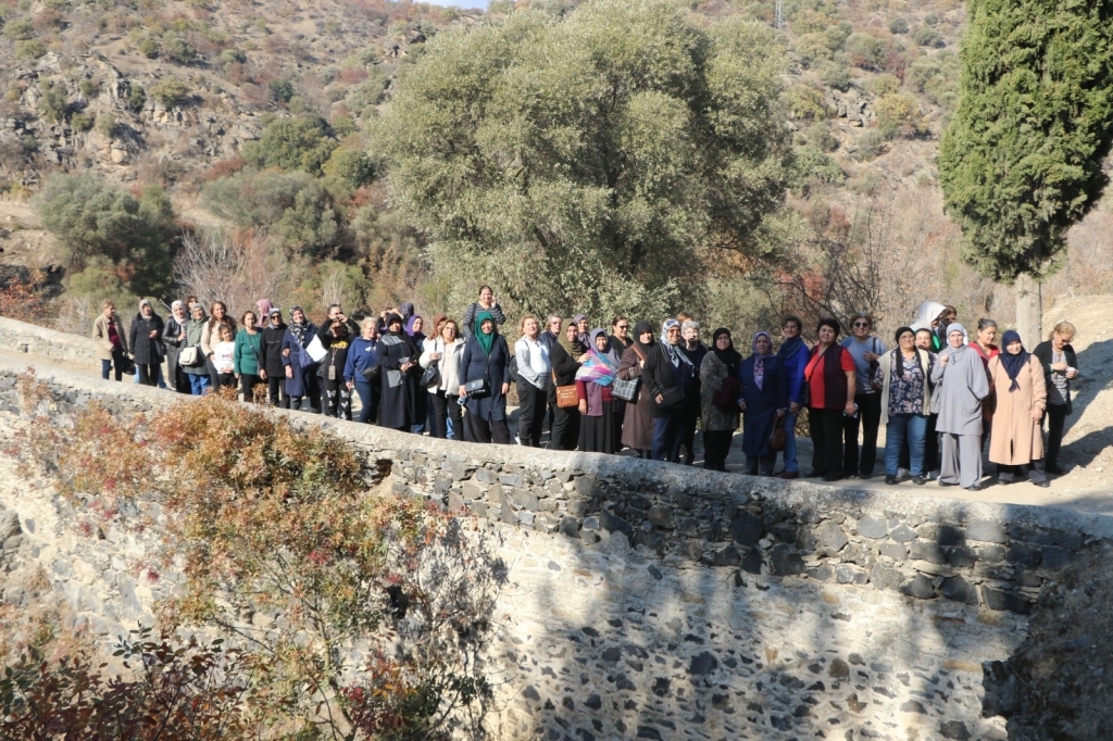 Manisa'da engeller sanatla aşılıyor!-1