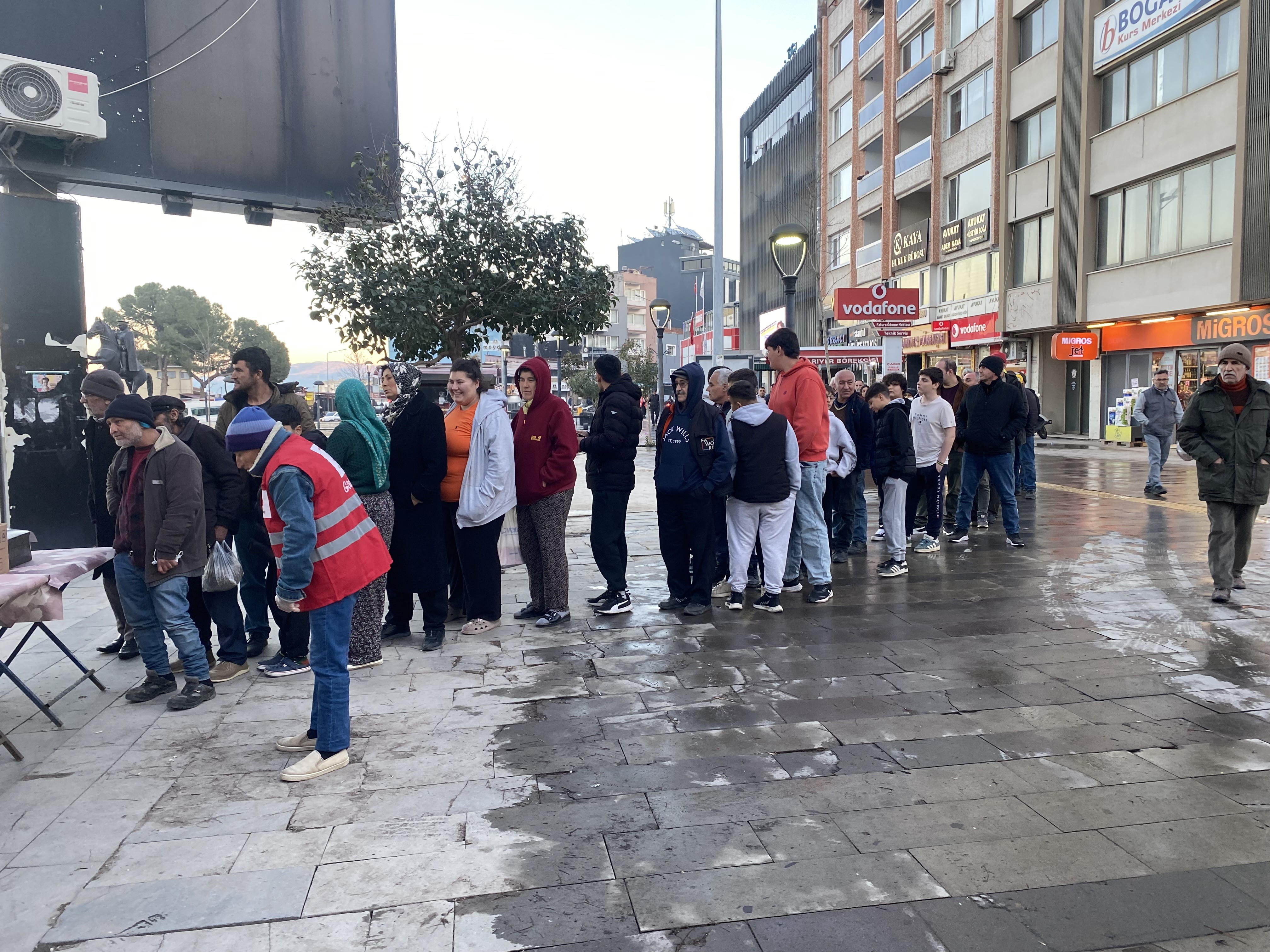 Kızılay Alaşehir Iftar (1)